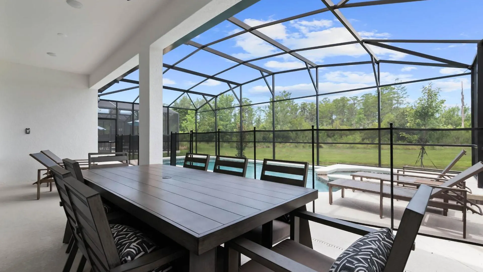 Stunning Modern Vpr102