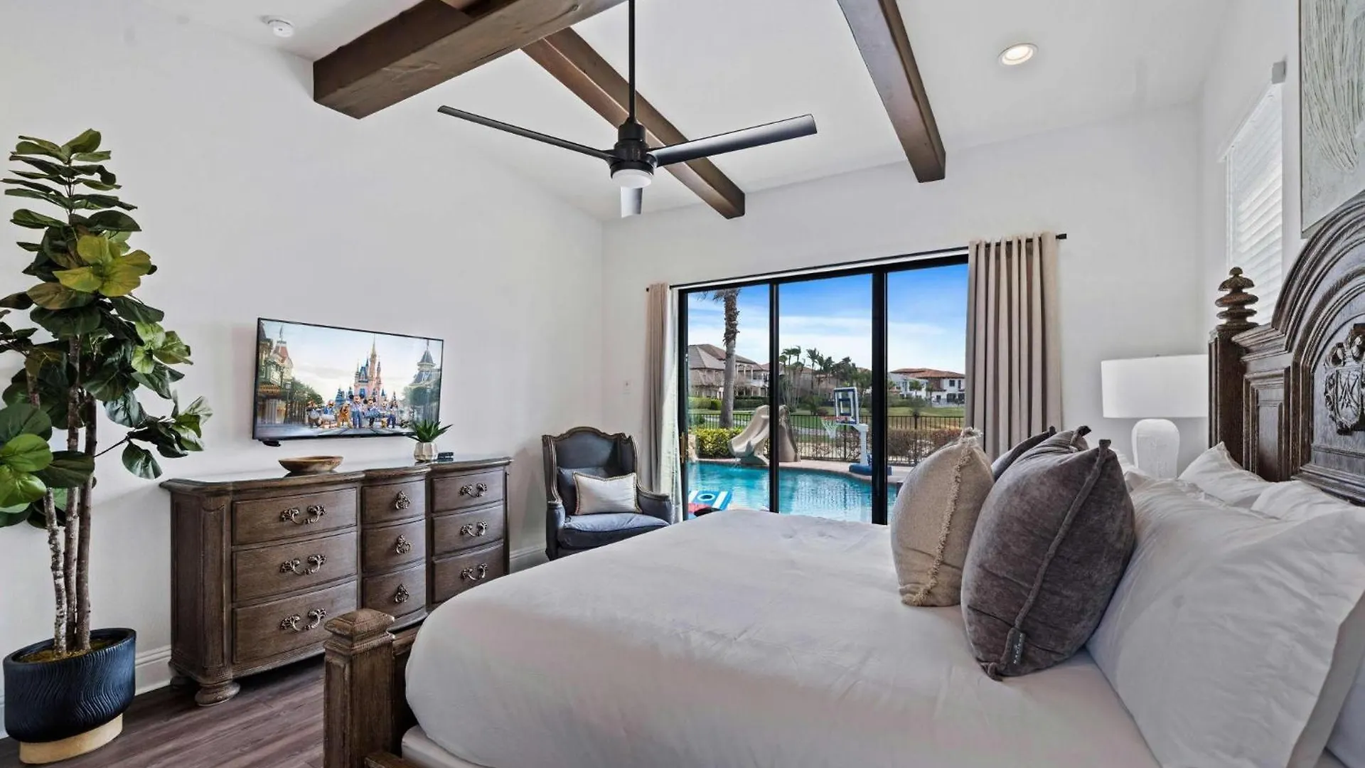 W468j - The Luxe Palmilla *