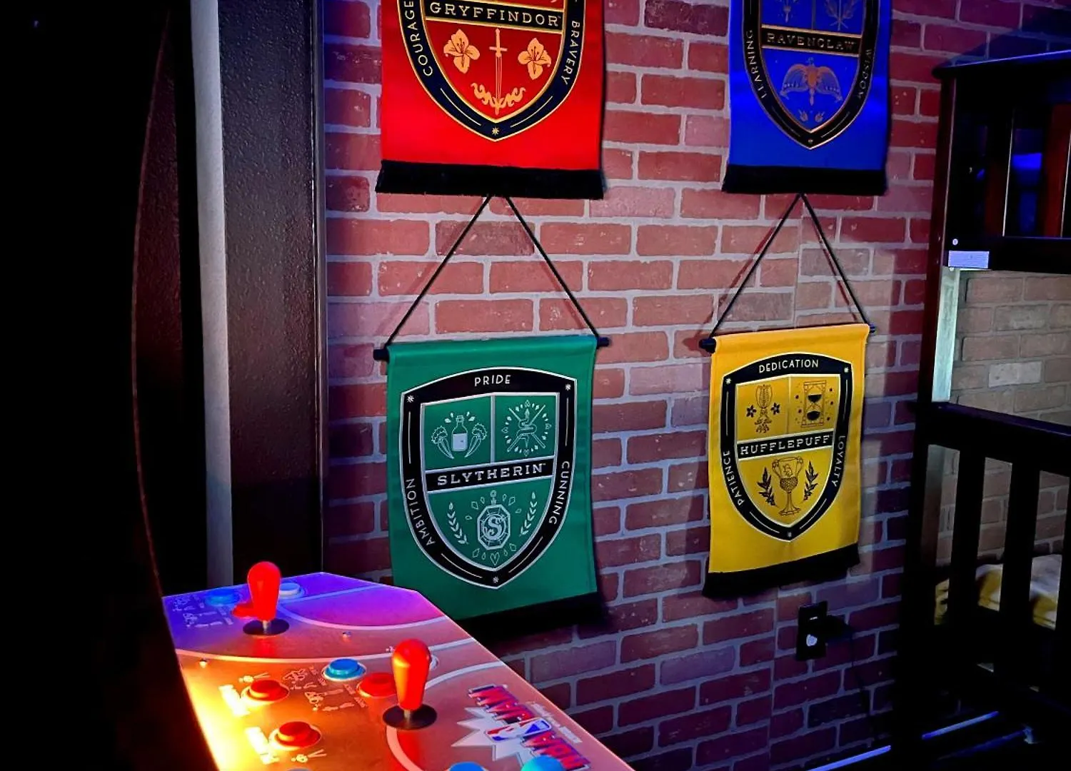 Prázdninový dům Hogwarts Hall • 5 Miles • Pool • Wifi *