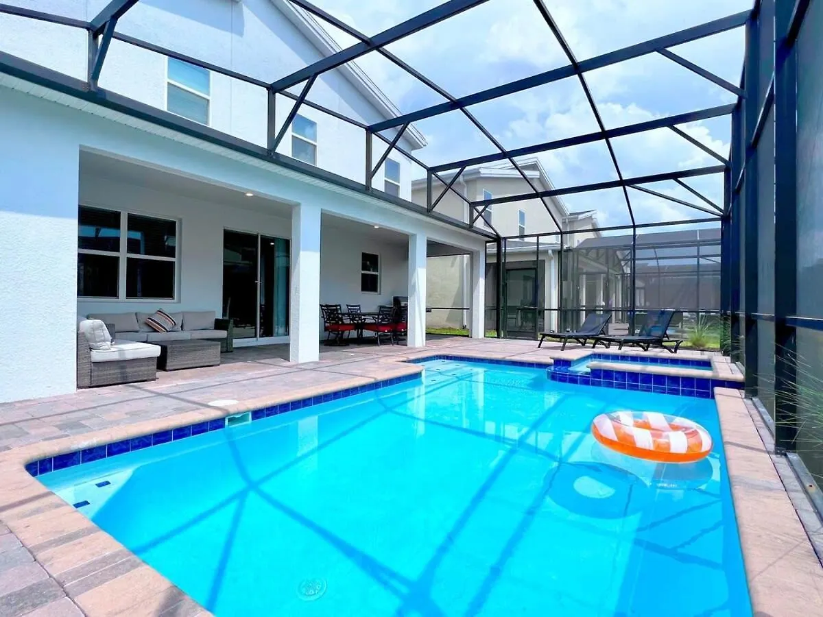 Holiday home Spacious With Fun Decore And Game Room-4544tb *