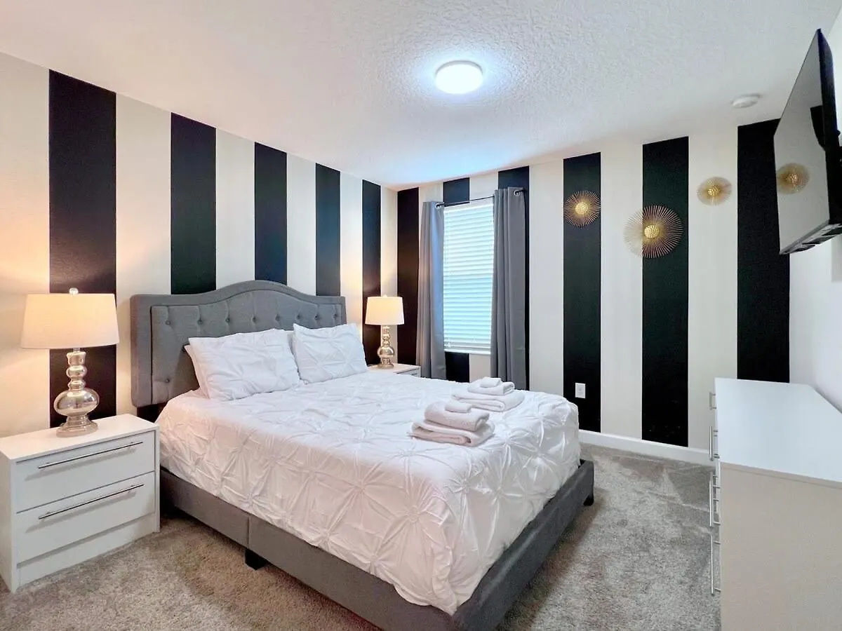 Spacious With Fun Decore And Game Room-4544tb Holiday home