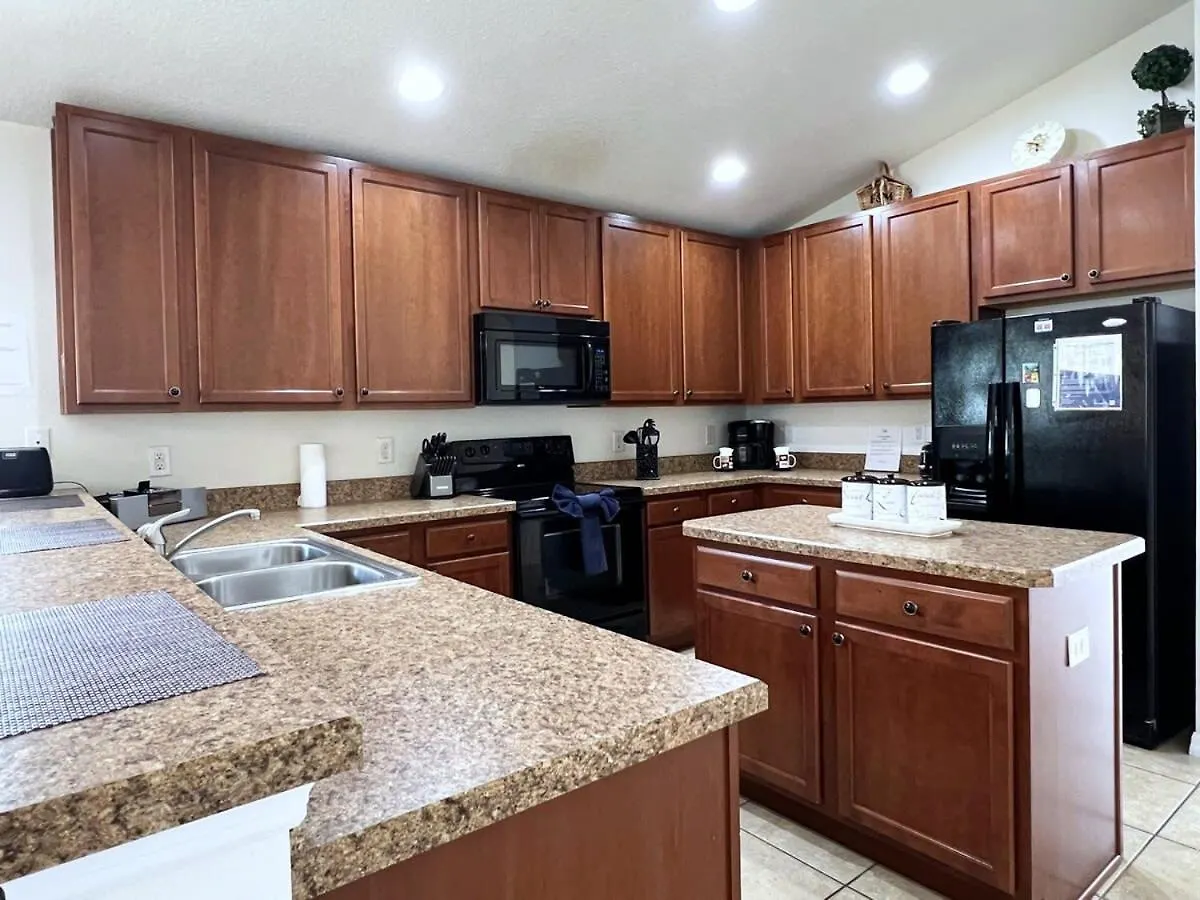 Cozy 4 Bed 3 Bath Pool Hm With Game Room-4450np Casa vacanze *