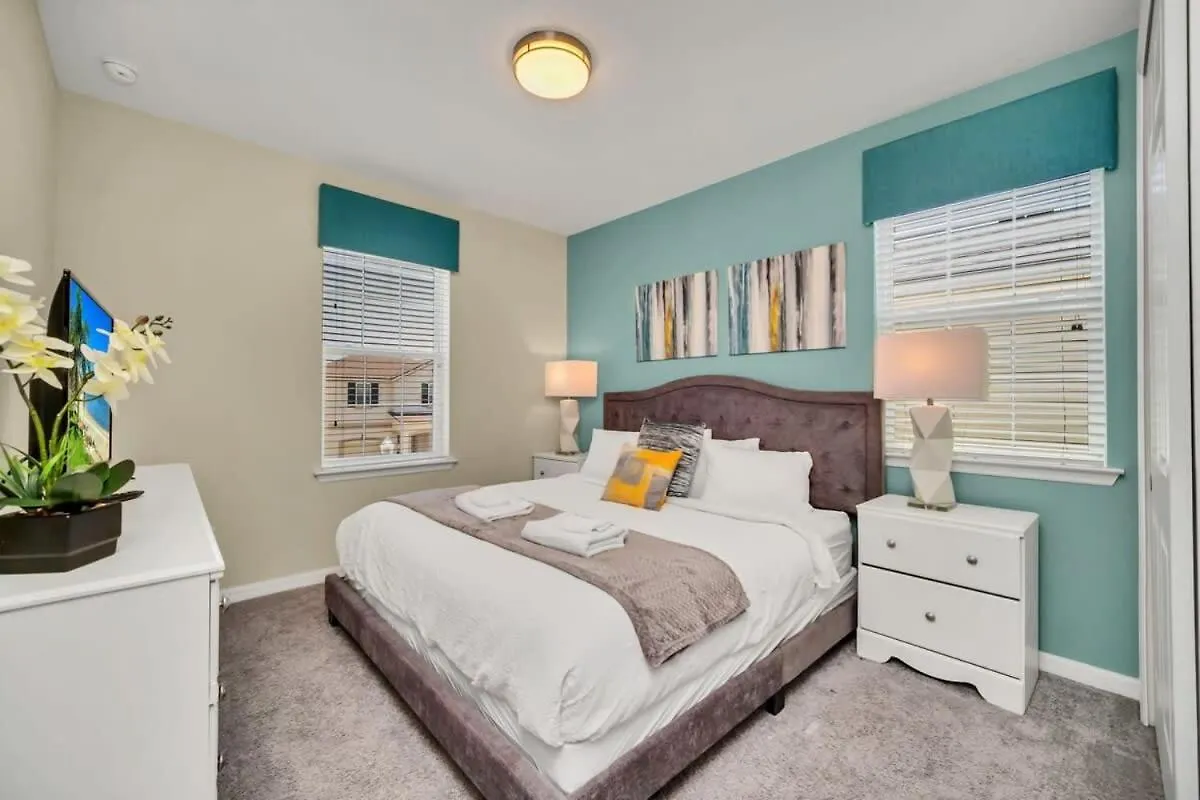 Avenger's, Frozen And Alice In Wonderland Themed Rooms! Private Pool And Modern Decor! 펜션 키시미