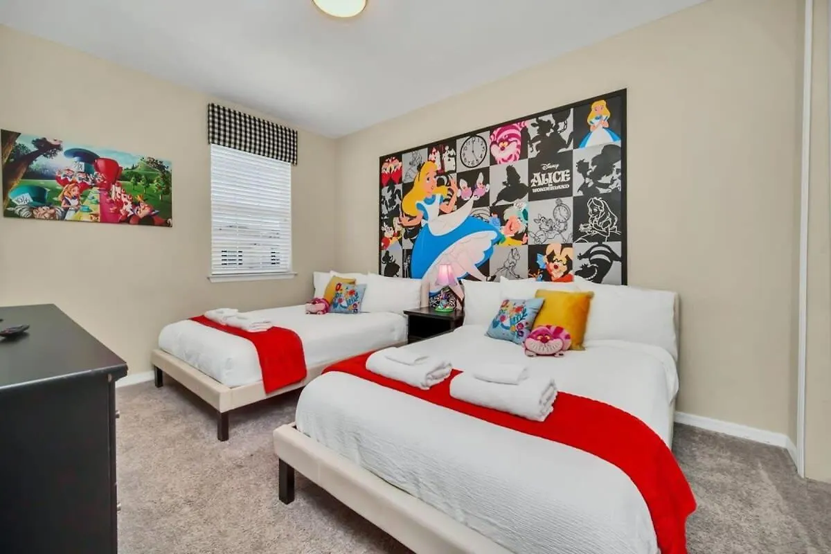 Avenger's, Frozen And Alice In Wonderland Themed Rooms! Private Pool And Modern Decor! *