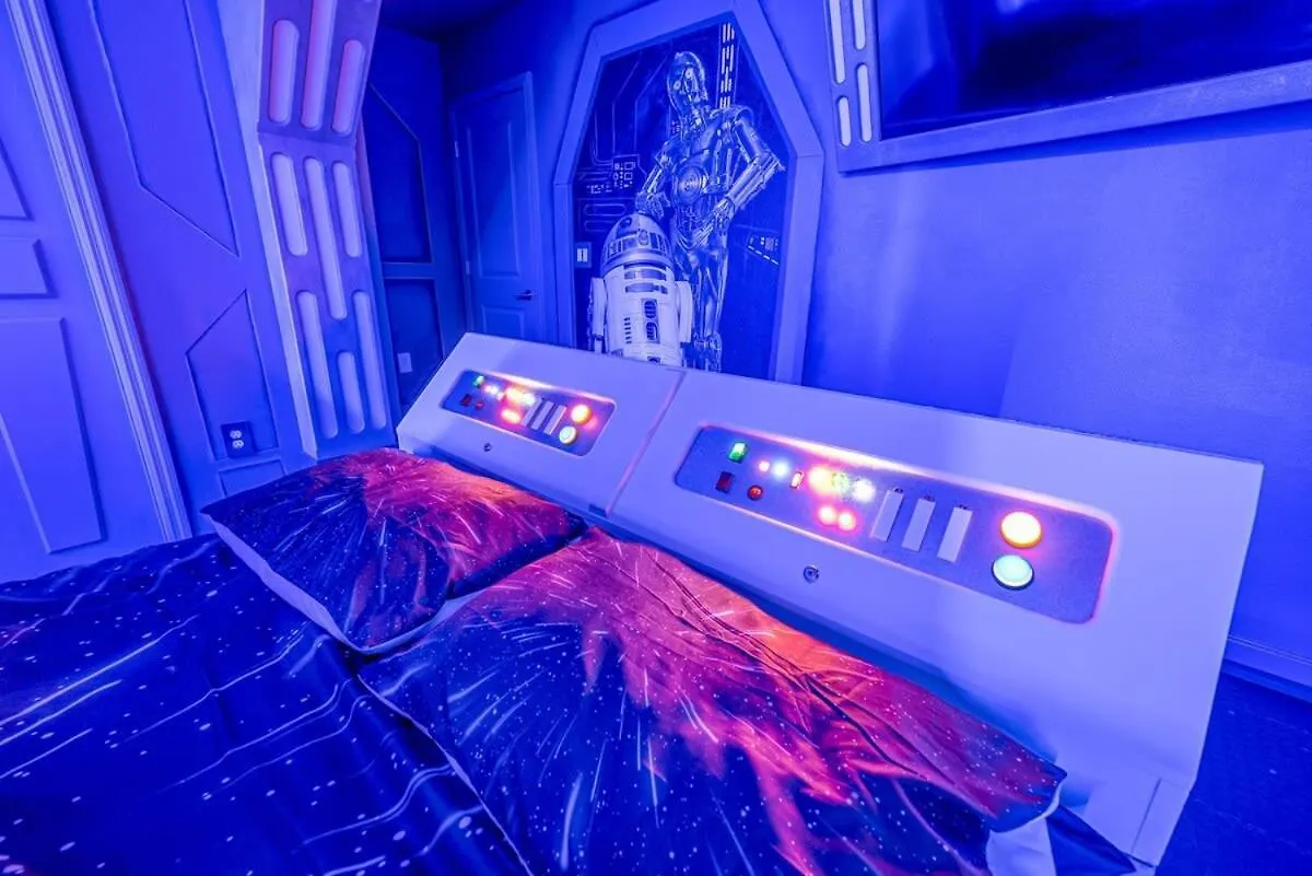 Dom wakacyjny Awesome New 8br W Theme Theater By *