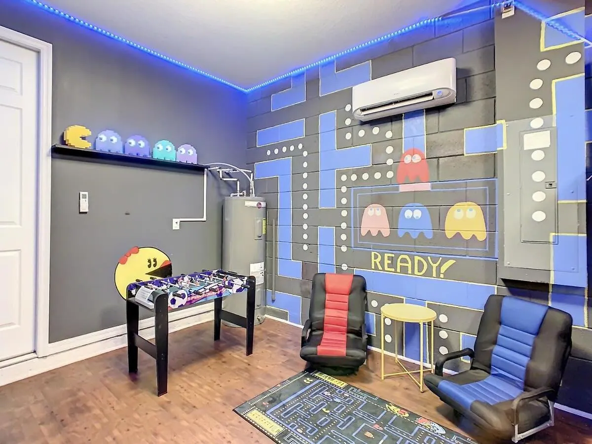 Holiday home Awesome 6br By With Theme & Game Rm Pool *