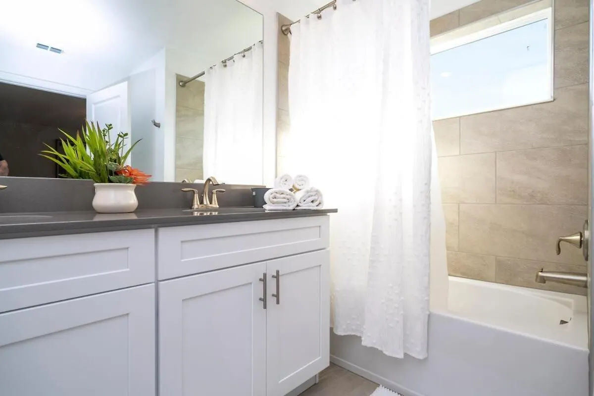 Marvelous 4bd W Pool Close To At Storey 2629 別荘
