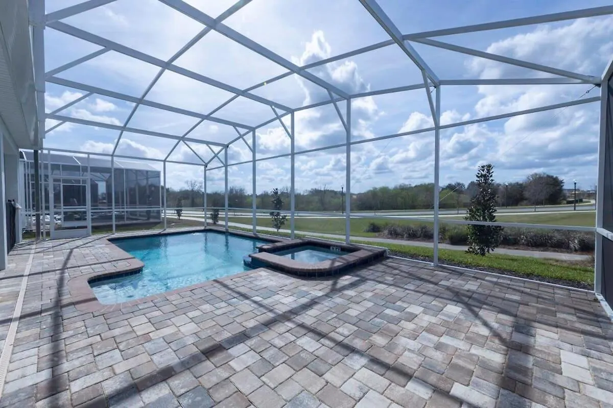 Ferienhaus Getaway Delight-8 Bedrooms, Pool & Great Location *