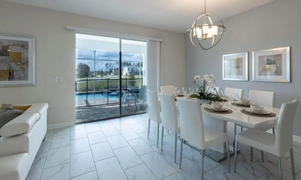 Ferienhaus Getaway Delight-8 Bedrooms, Pool & Great Location *