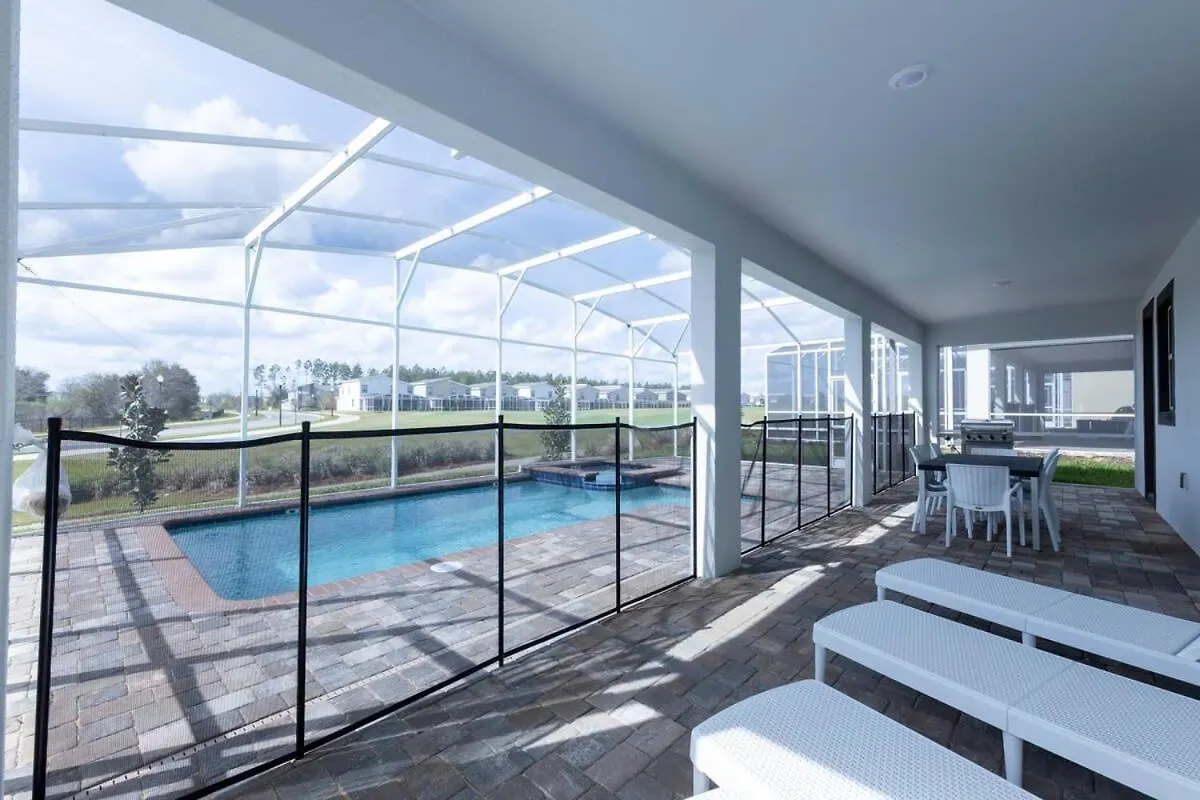 Ferienhaus Getaway Delight-8 Bedrooms, Pool & Great Location