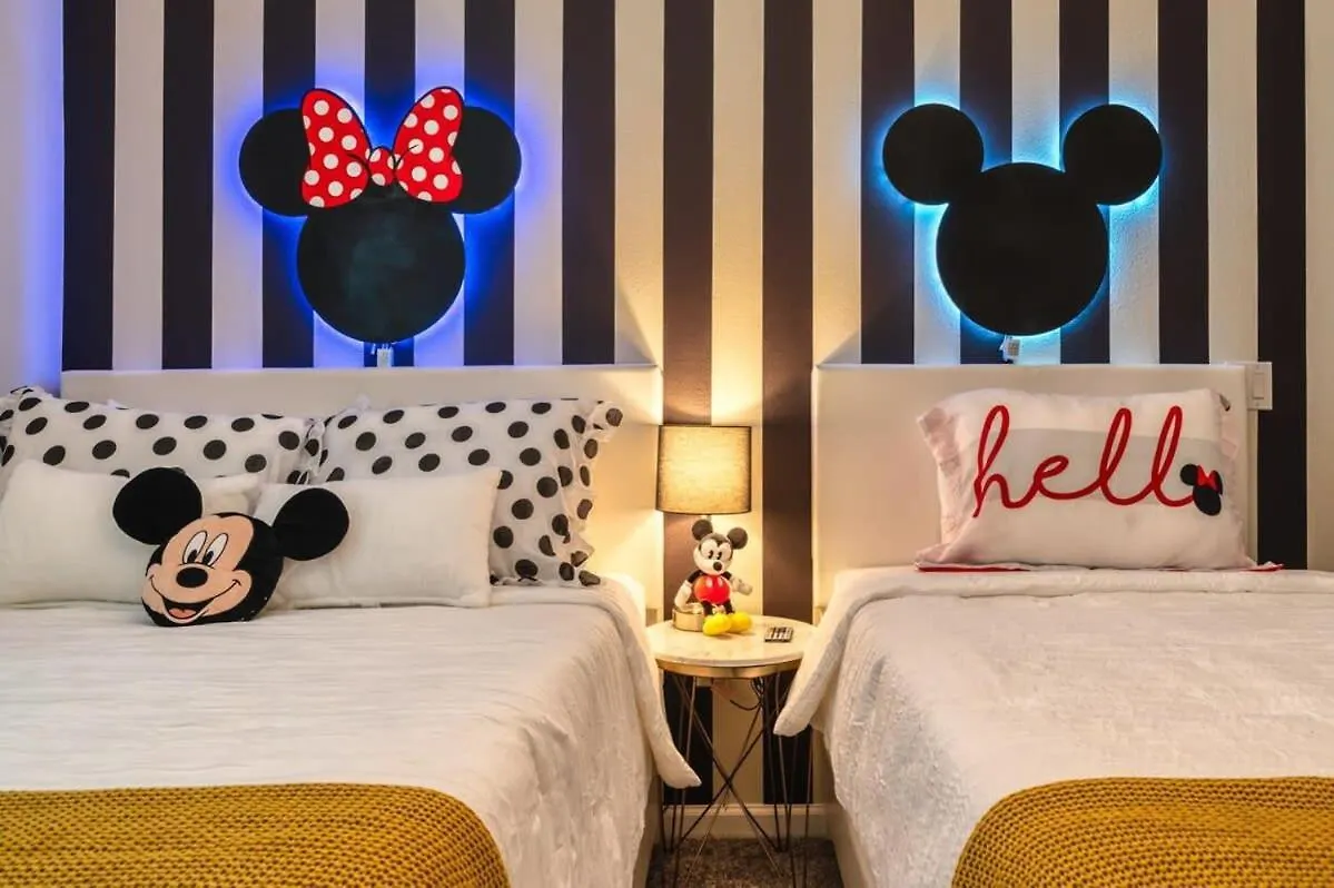 Modern Condo, Spacious Layout And Mickey Bedroom Appartement *