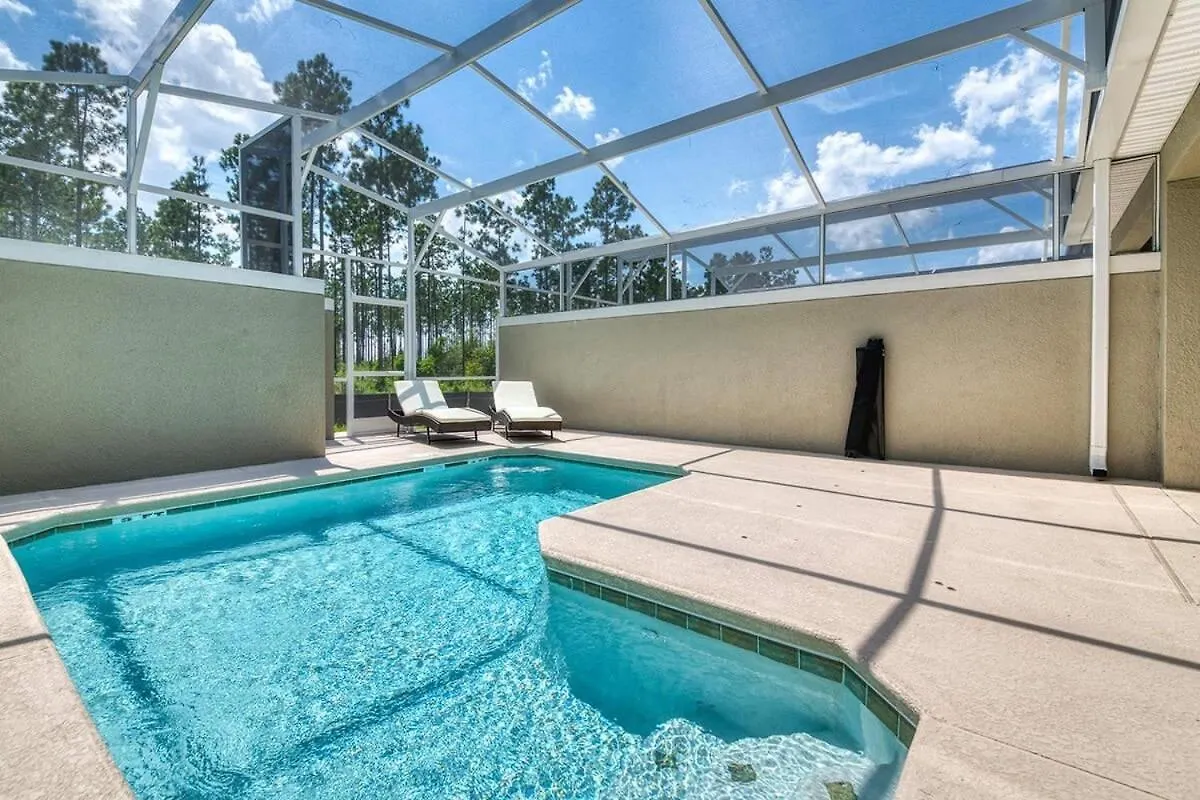 Chic Spacious With Private Pool Ideal Location *