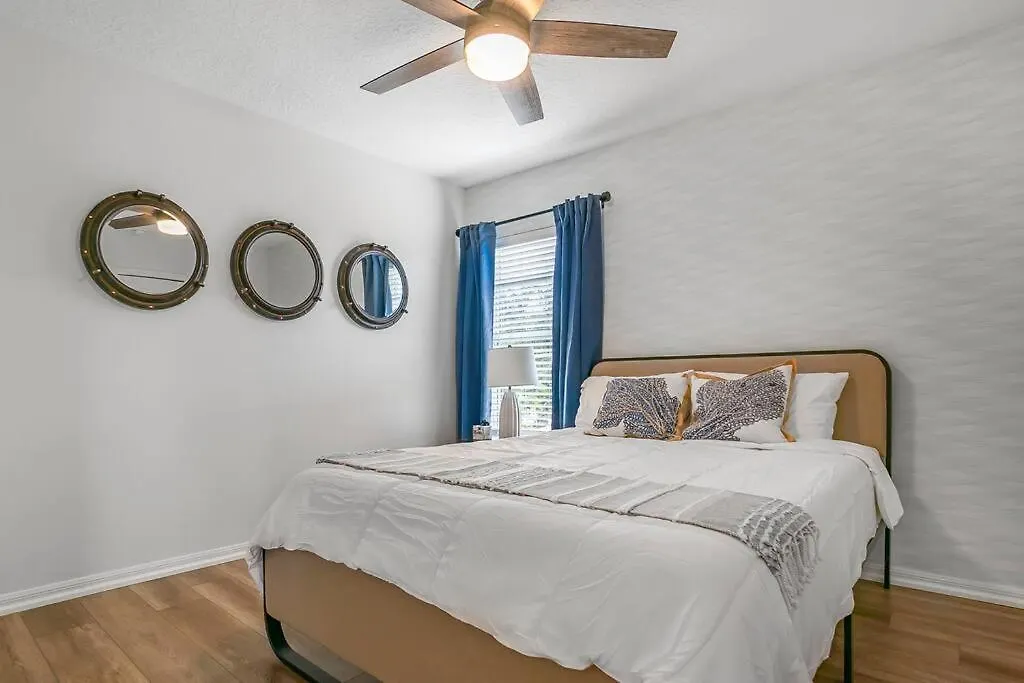 Pineapple Harbor Holiday home
