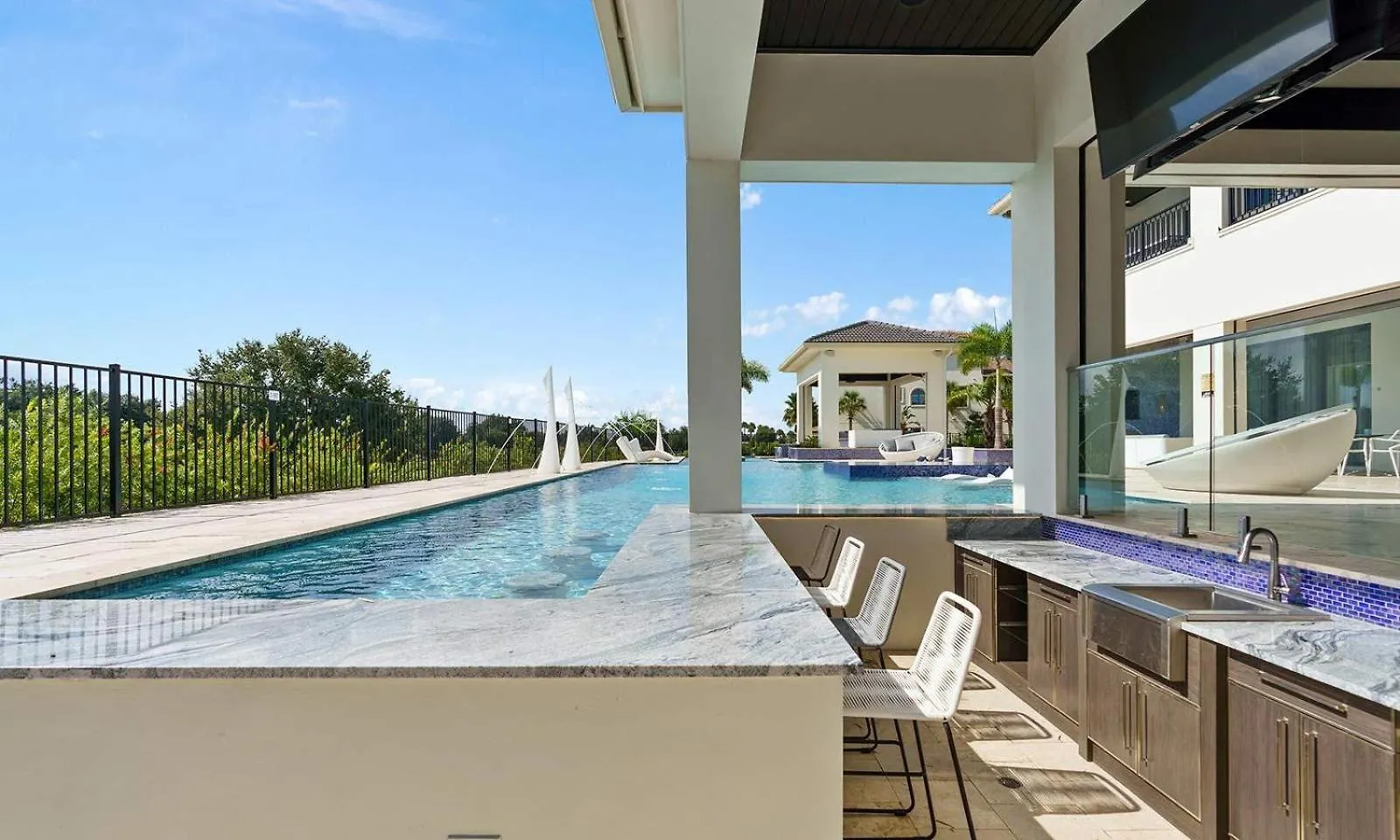 Luxurious 9 Bdrm Estate With Golf Simulator And Entertainment Loft At Reunion Kissimmee