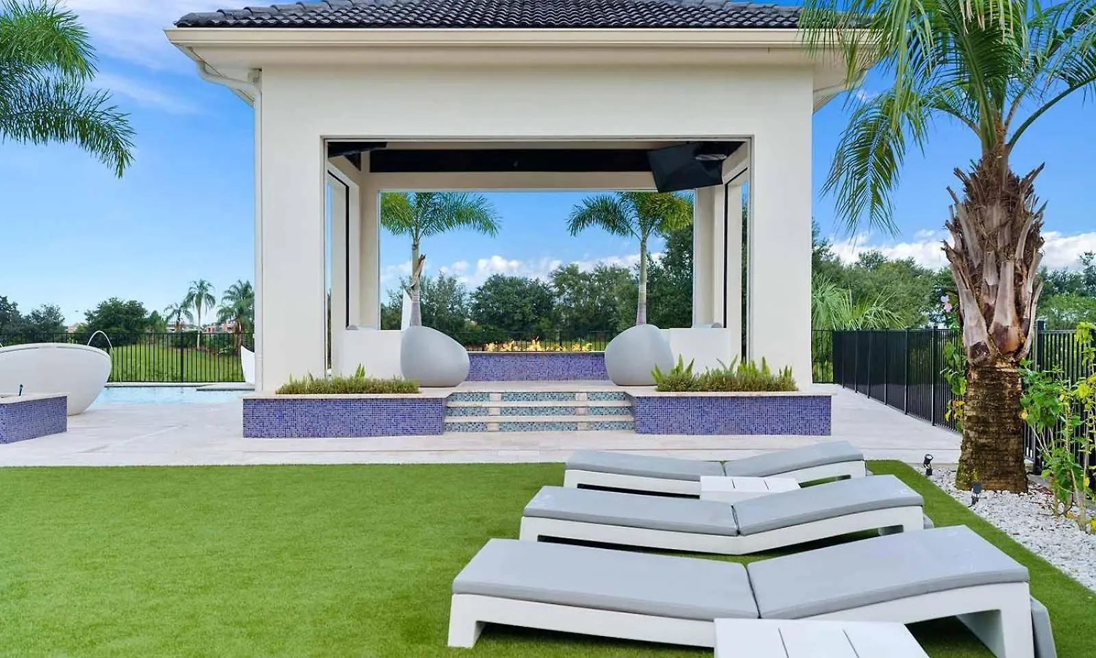Casa de Férias Luxurious 9 Bdrm Estate With Golf Simulator And Entertainment Loft At Reunion *