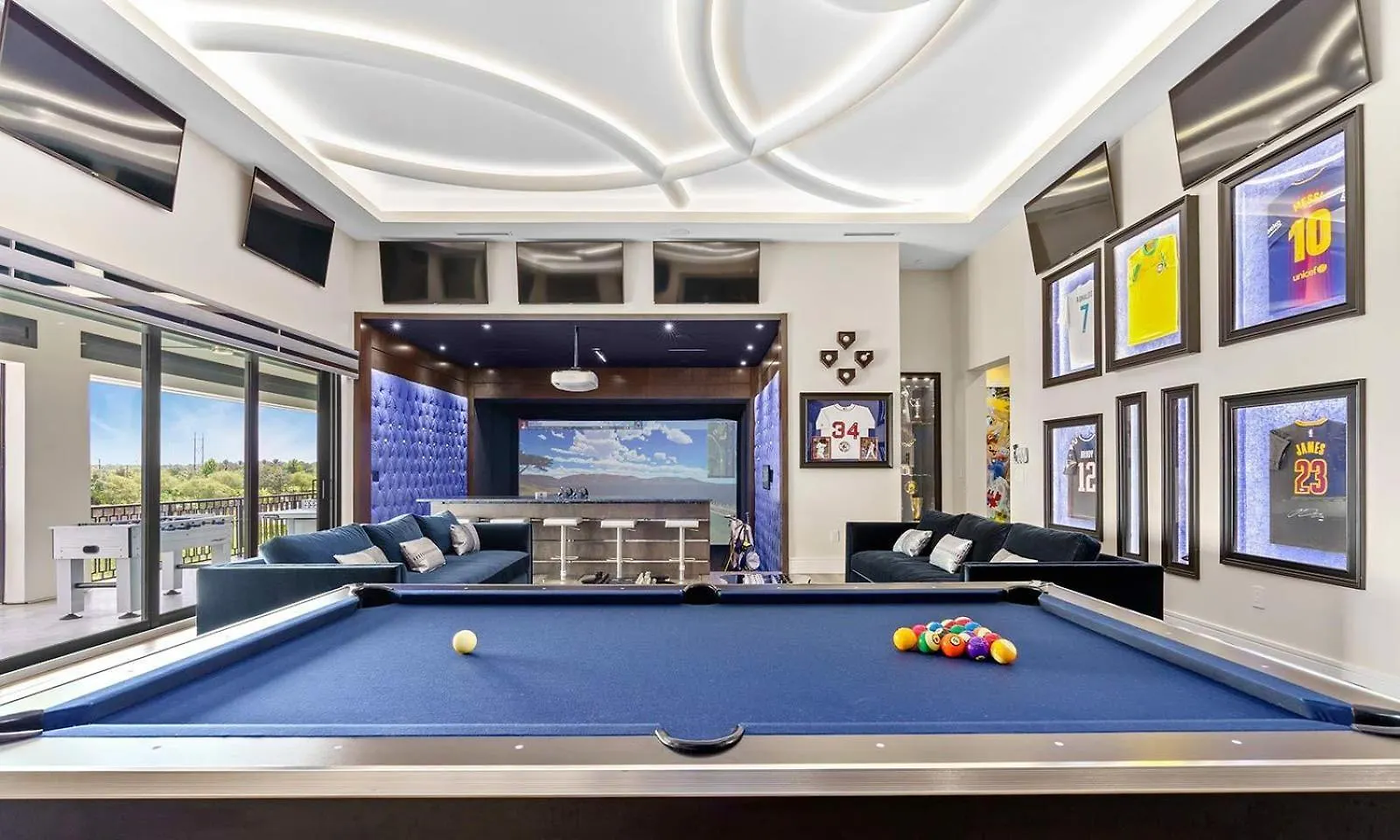 Luxurious 9 Bdrm Estate With Golf Simulator And Entertainment Loft At Reunion