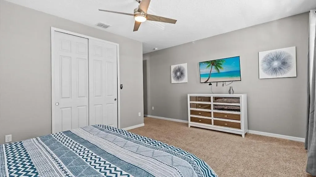 New 7 Bed Solara Private Pool
