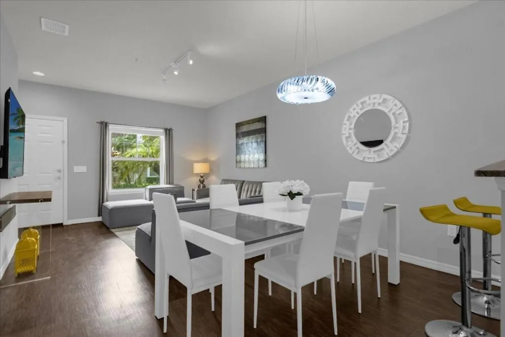3 Bedroom- 2 Bathroom- Lucaya Village 13-107lv Kissimmee