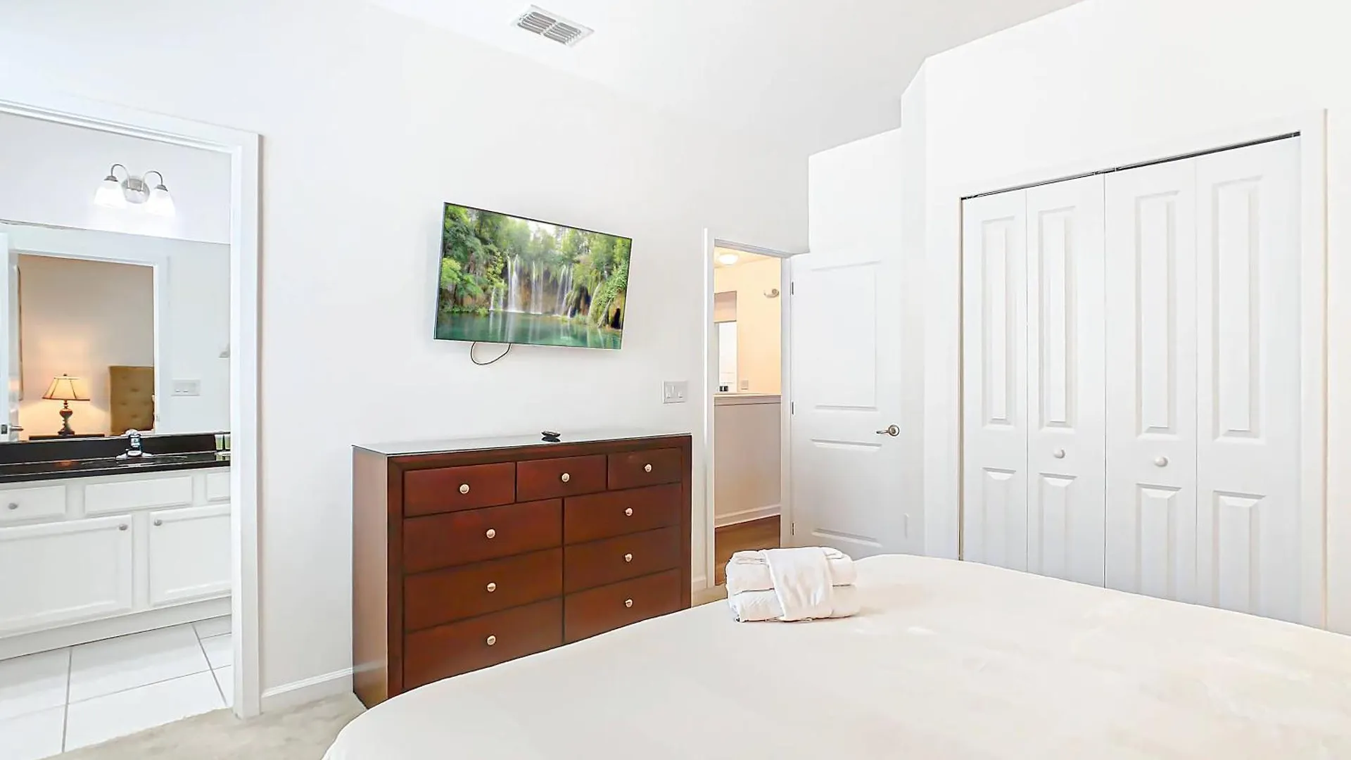 Experience 12-bed Vacation Haven Bv368