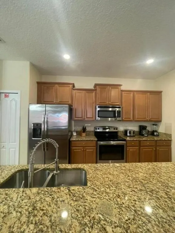 Amazing 4 Bedroom 3 Bath At Paradise Palm Four Corners