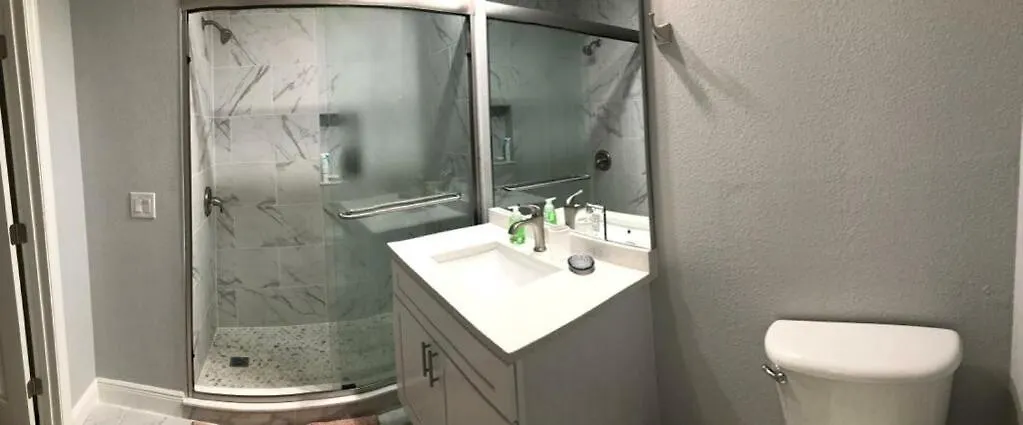 Cozy Near With 3 Bedrooms *