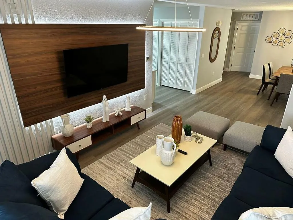 アパート Cozy Near With 3 Bedrooms キシミー