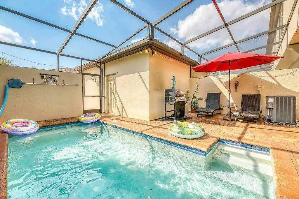 Stunning W/pool & Free Access