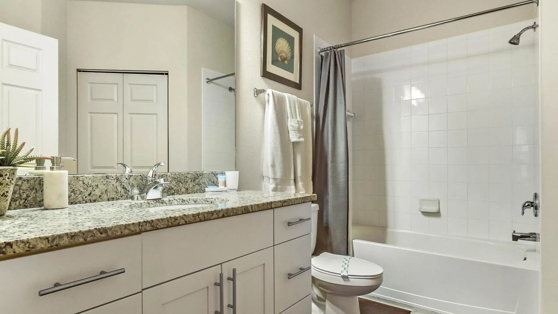 4 Bedrooms - 3 Bathrooms - West Lucaya 3214 Gl * Kissimmee