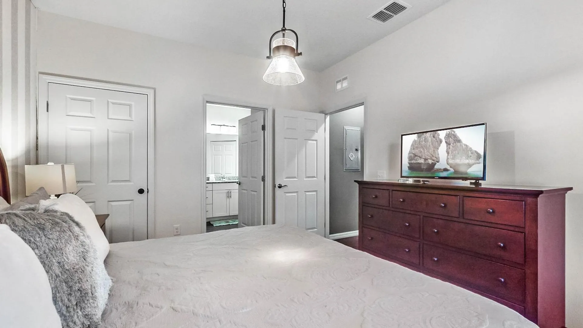 4 Bedrooms - 3 Bathrooms - West Lucaya 3214 Gl Dom wakacyjny