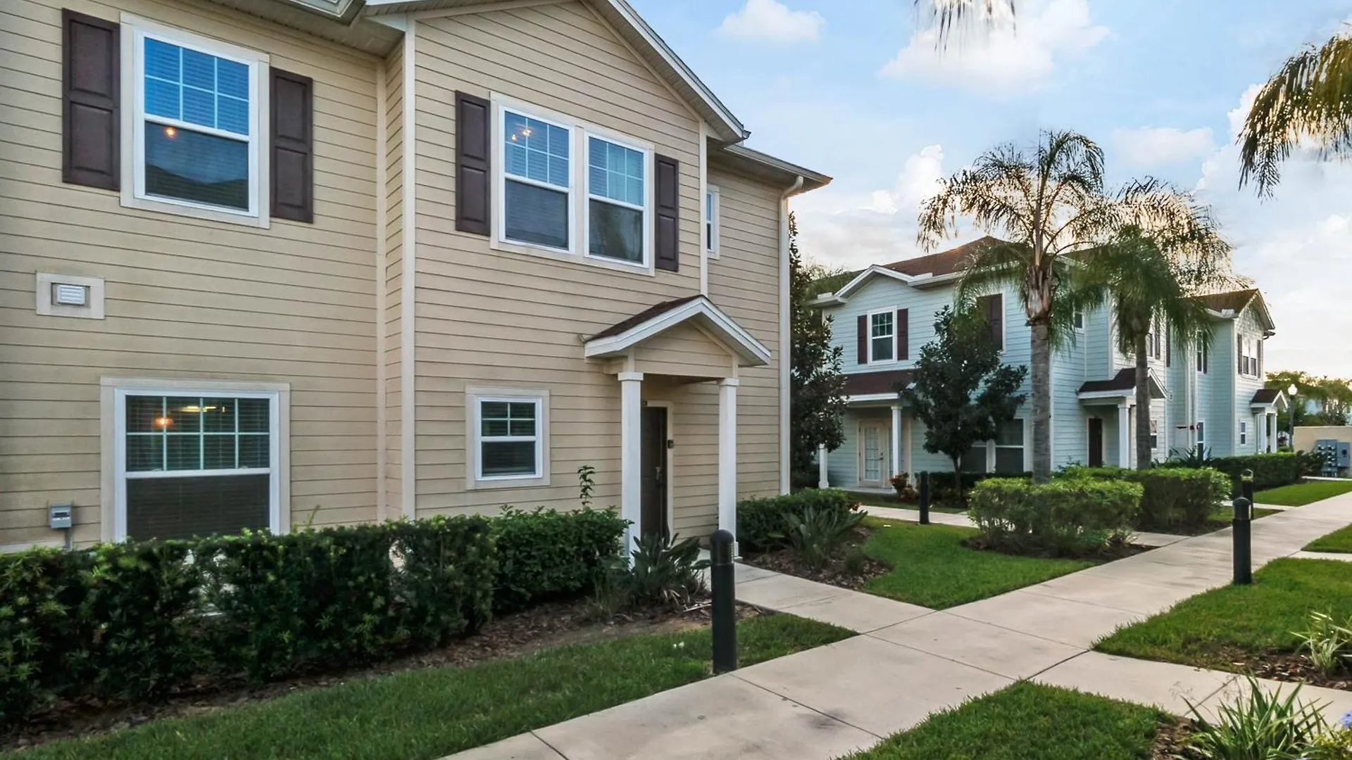 Dom wakacyjny 4 Bedrooms - 3 Bathrooms - West Lucaya 3214 Gl