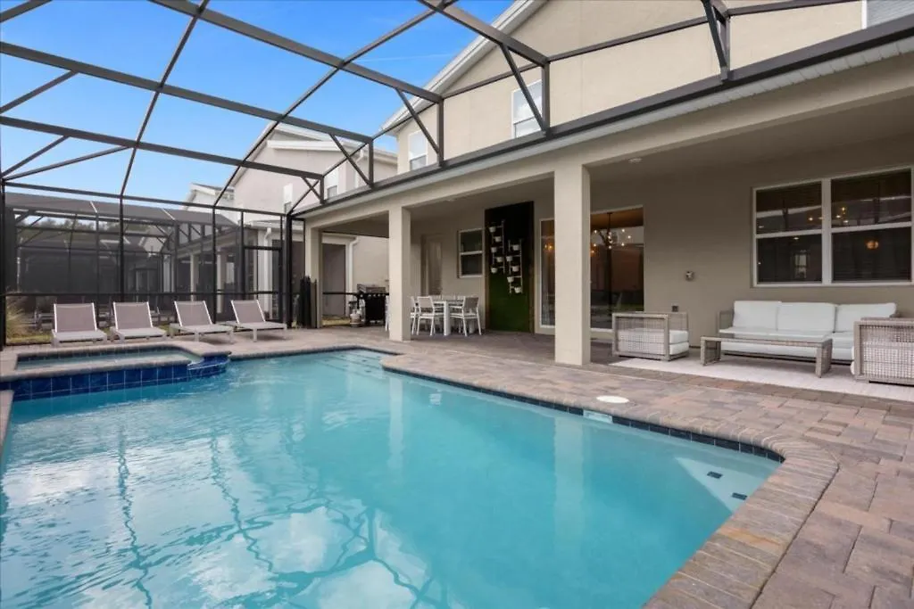 9 Bedroom- 5 Bathroom- Storey 4564tb * Kissimmee