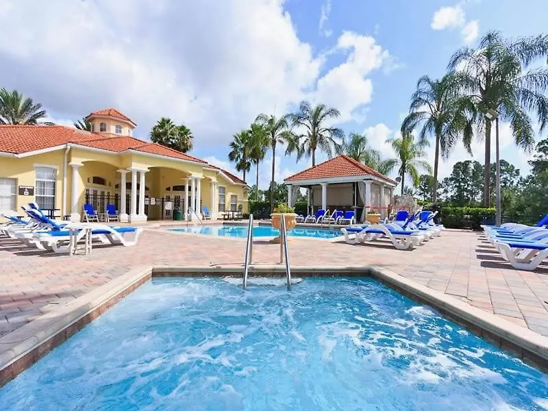 4 Bedrooms- 3 Bathrooms- Emerald Island 2735 Lk Holiday home