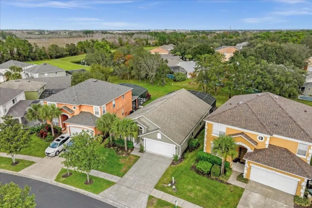 Holiday home 4 Bedrooms- 3 Bathrooms- Emerald Island 2735 Lk Kissimmee
