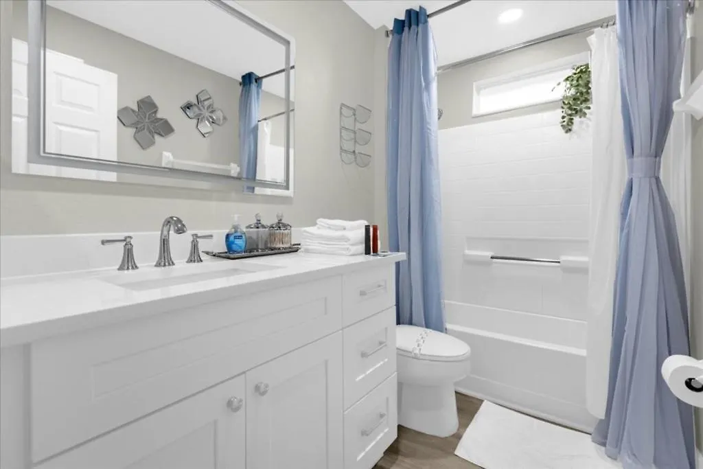 4 Bedrooms- 3 Bathrooms- Emerald Island 2735 Lk Holiday home Kissimmee