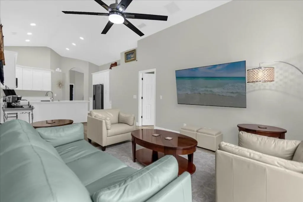 4 Bedrooms- 3 Bathrooms- Emerald Island 2735 Lk Kissimmee