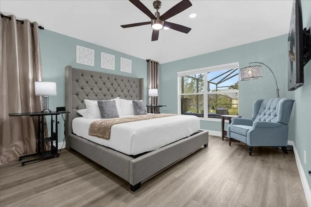 4 Bedrooms- 3 Bathrooms- Emerald Island 2735 Lk