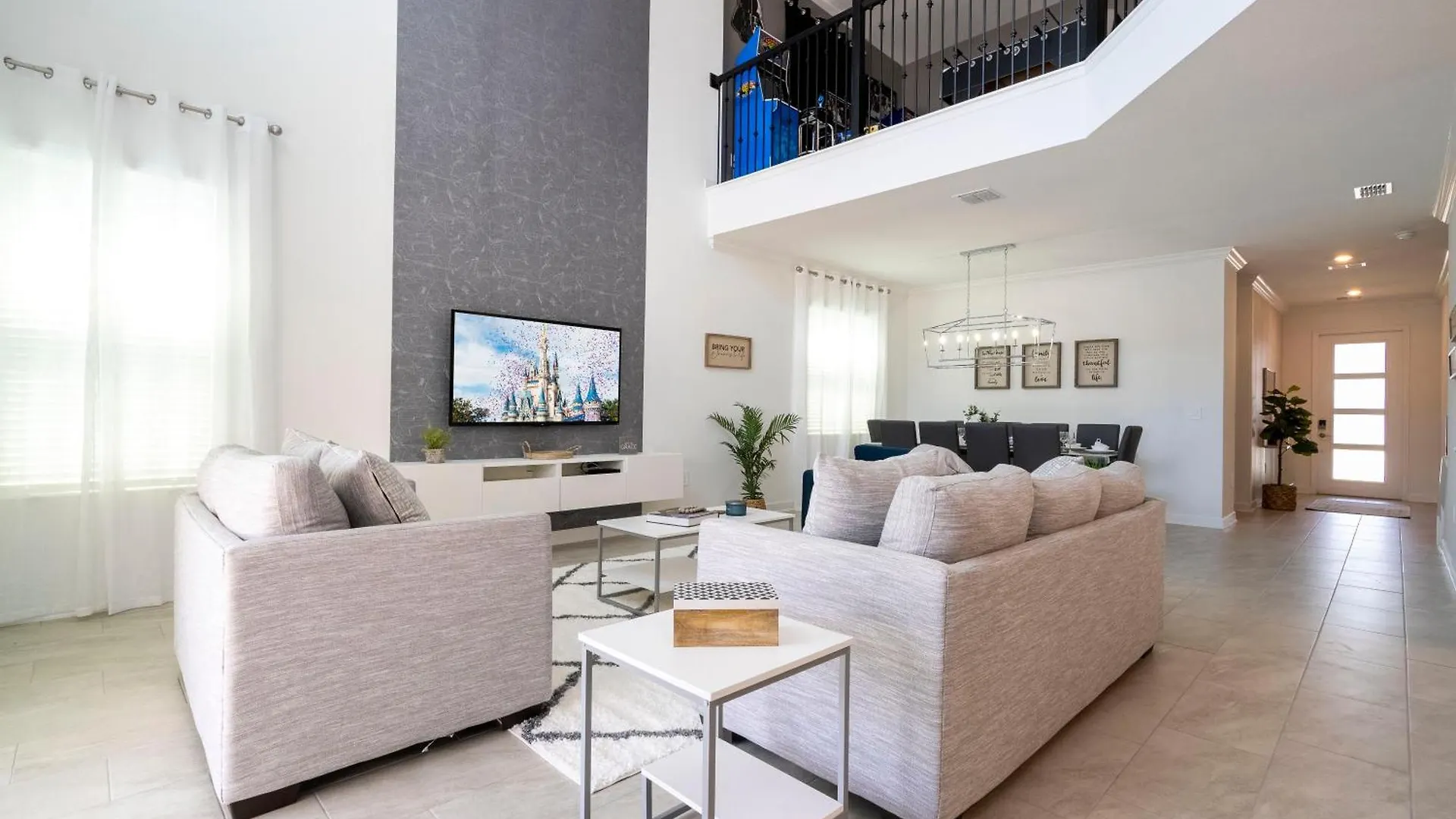 Luxury Oasis 5br Home, Private Pool - 1153 Ks Prázdninový dům
