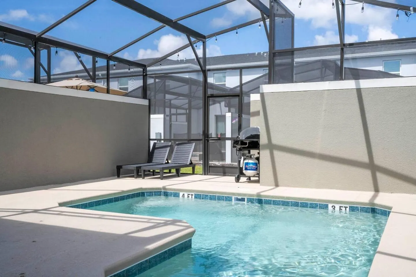 Luxury Near Storey 2568 Holiday home *