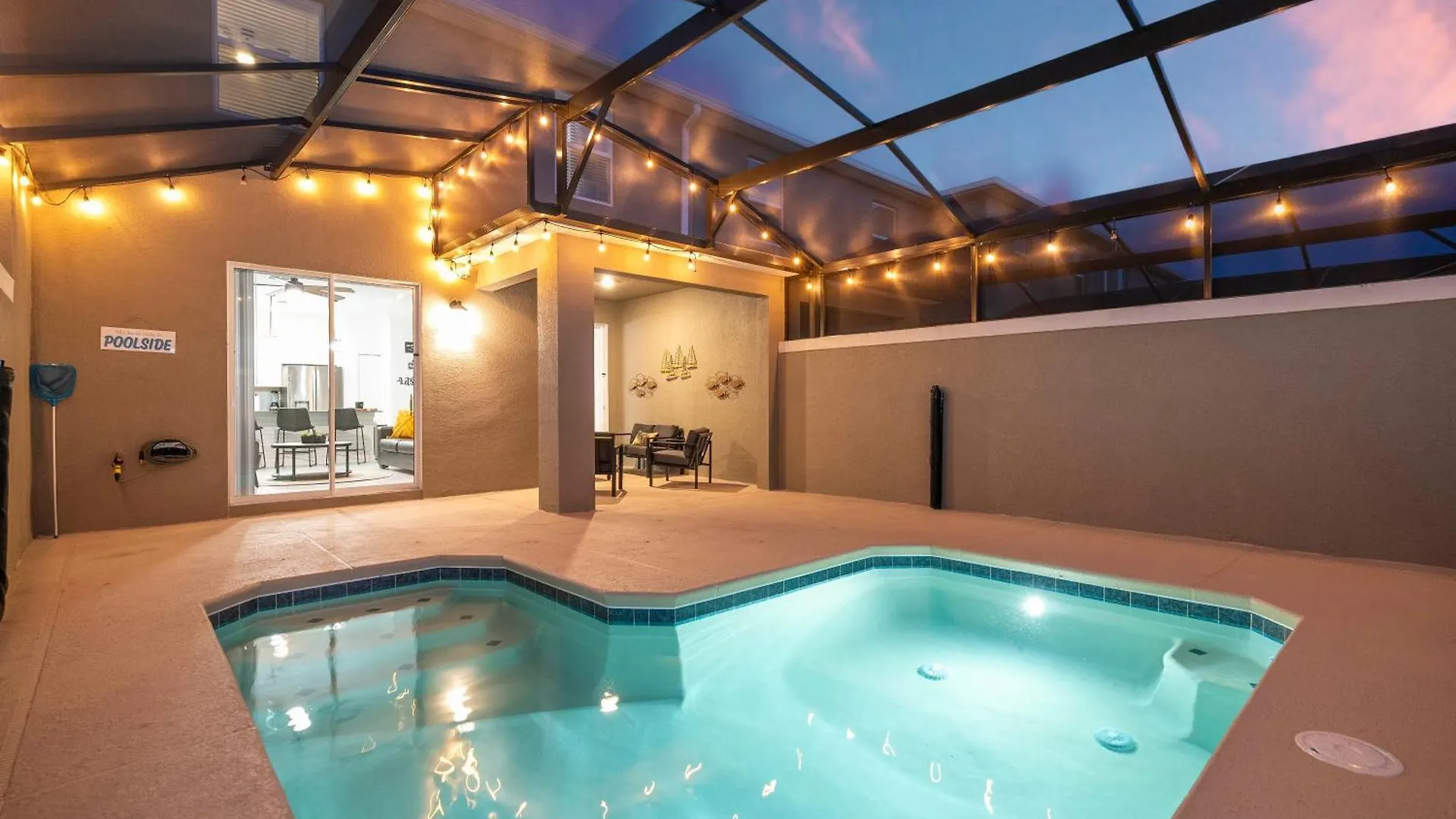 Luxury Near Storey 2568 Holiday home