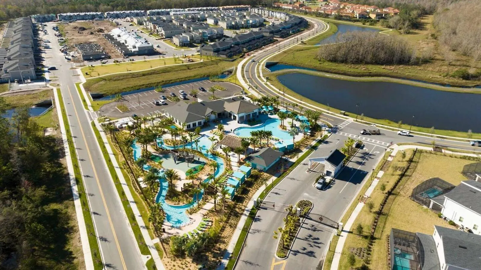 Luxury Near Storey 2568