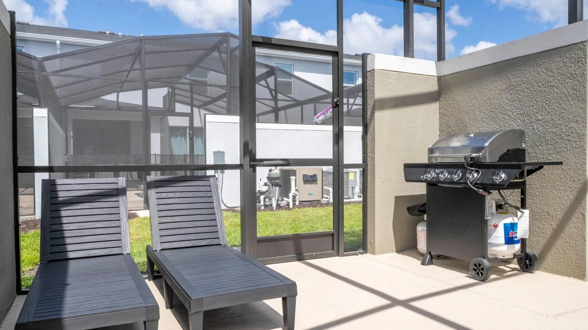Luxury Near Storey 2568 Holiday home *