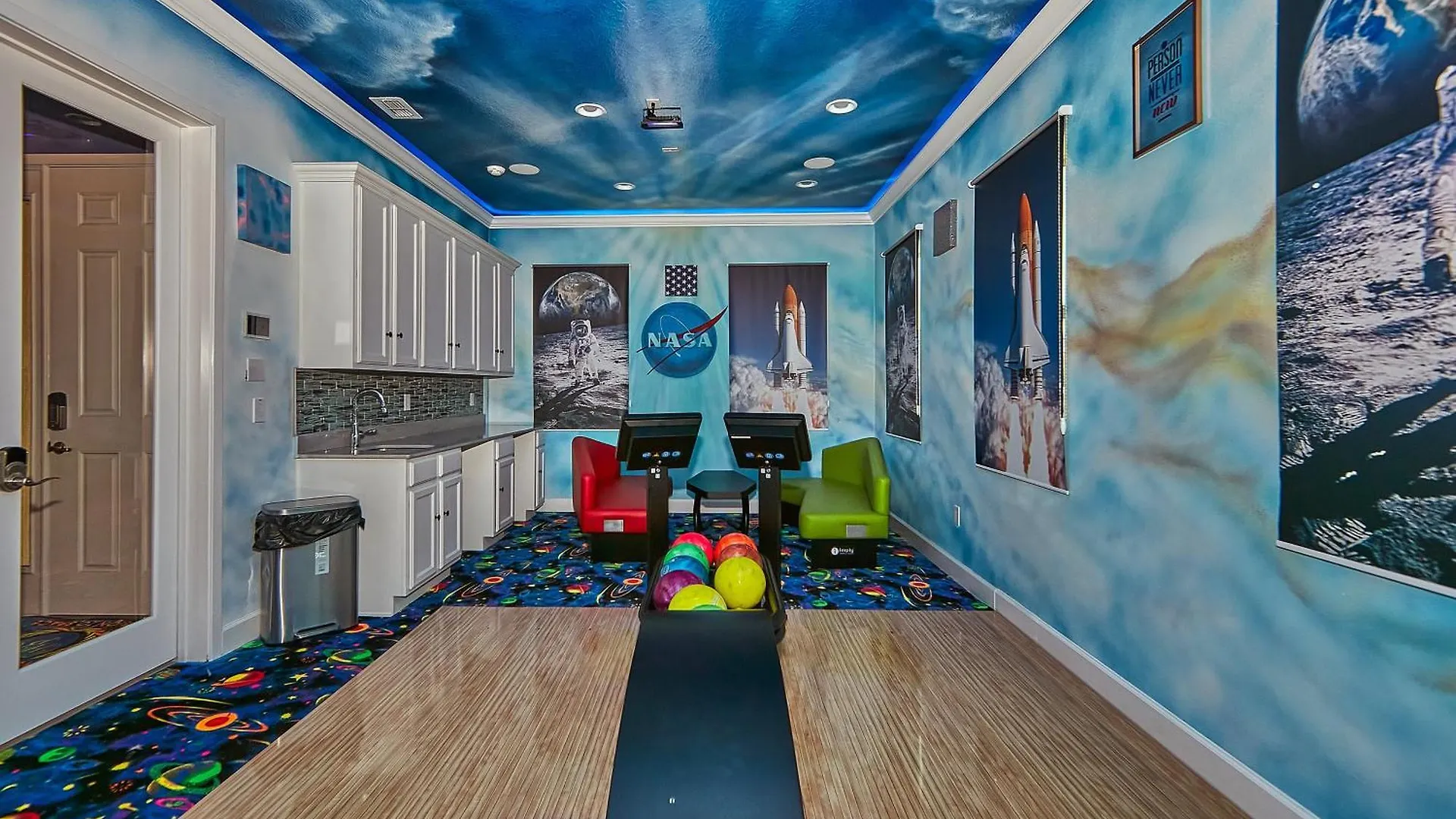 Remarkable With Cinemas, Pool, Spa, Games Room, And 基西米