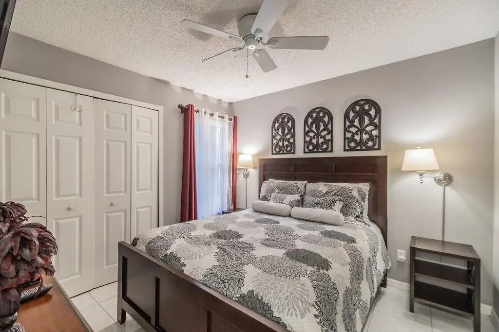 Harry Potter Lives Here! Unforgettable Home, Pool, Sleeps 8, Near Dis, Rates!