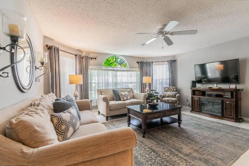 Holiday home Harry Potter Lives Here! Unforgettable Home, Pool, Sleeps 8, Near Dis, Rates! Kissimmee