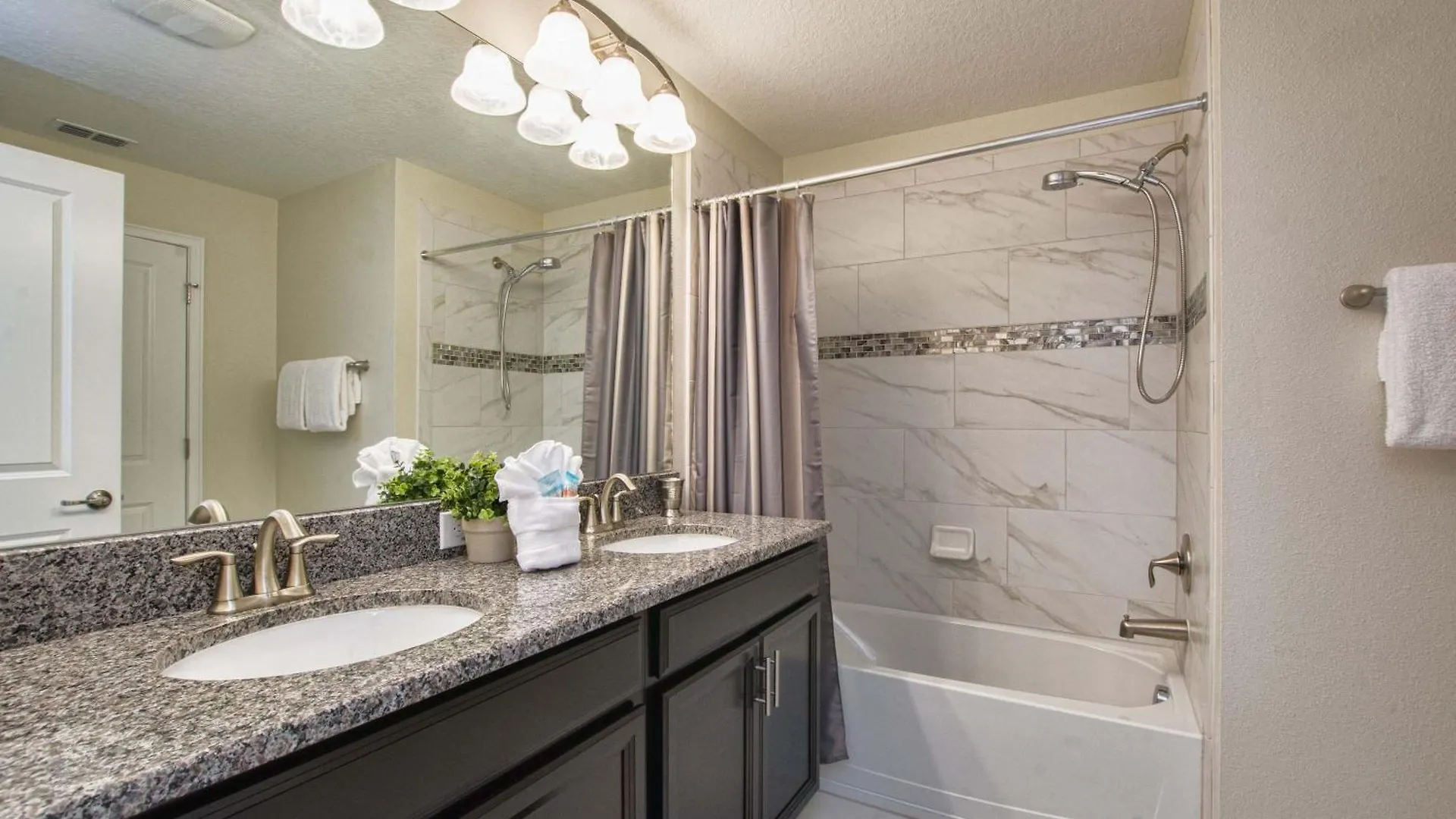 Storey Lake-4 Bedroom Townhome W/splashpool-1633st Kissimmee