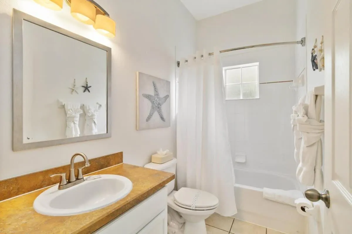 Second Floor Upgraded In Bahama Bay 2 Bedrooms * Kissimmee