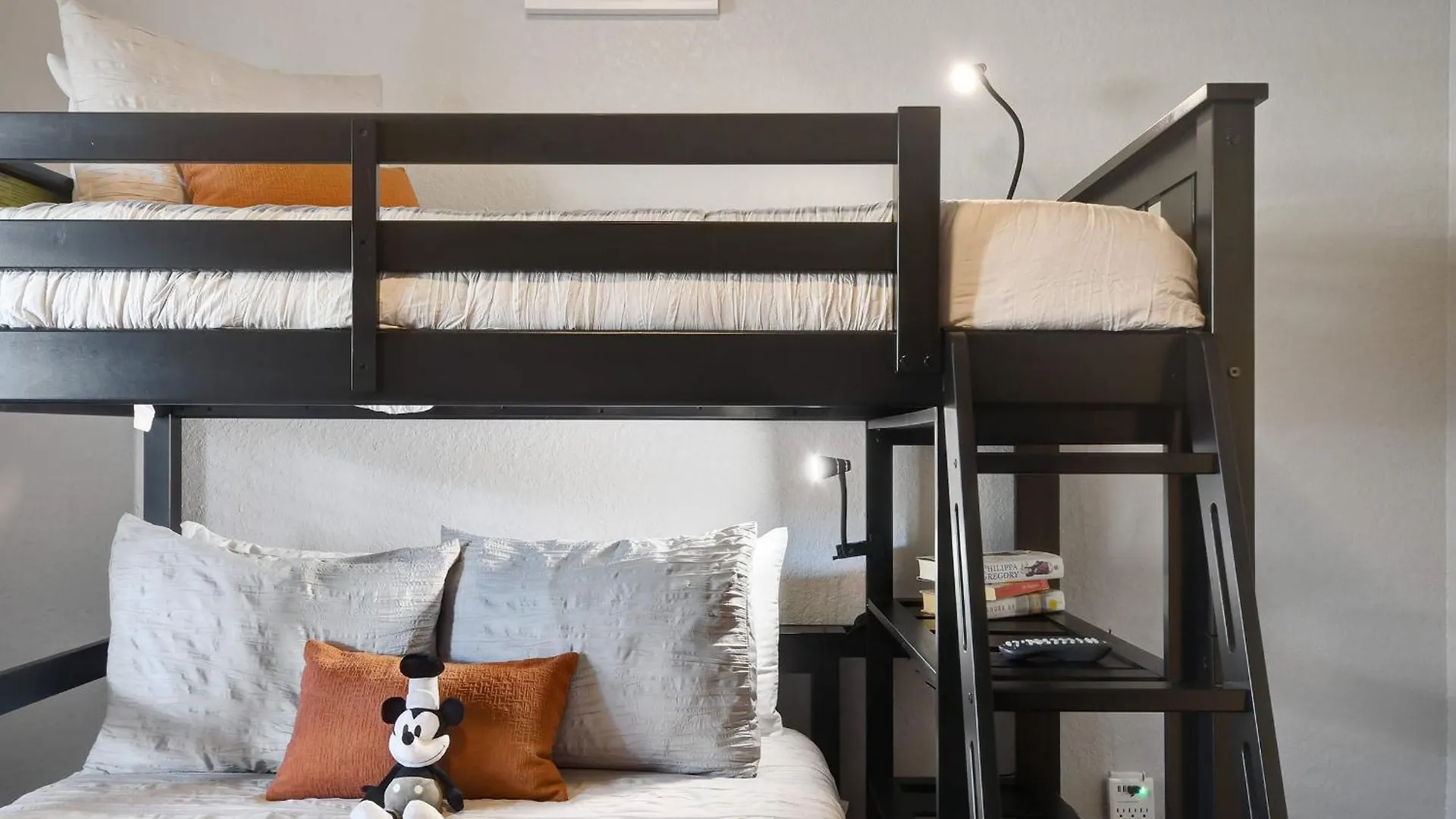 Bahama Bay New Modern 2 Bedroom Patio Sleep 6 別荘 *