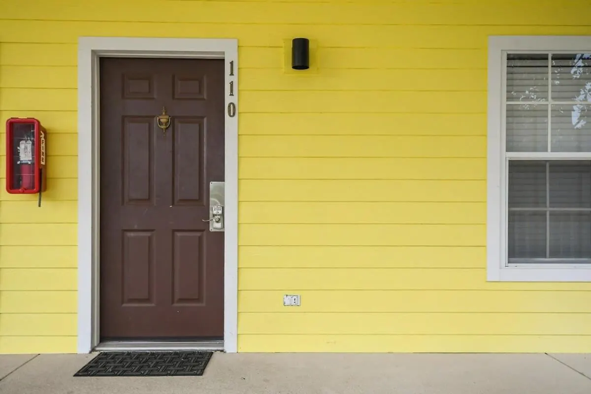 Coastal Unit With 3 Bedrooms And 펜션