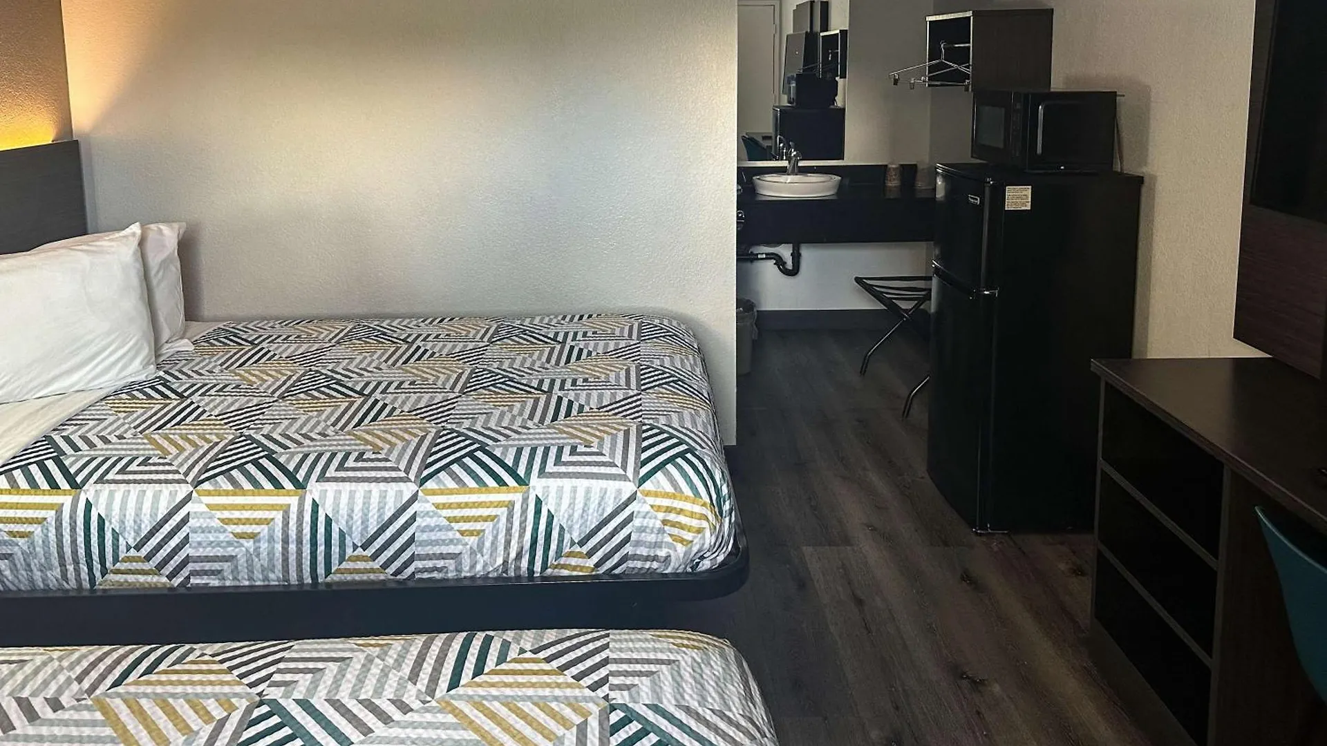 Hotel 6-kissimmee, Fl - Orlando