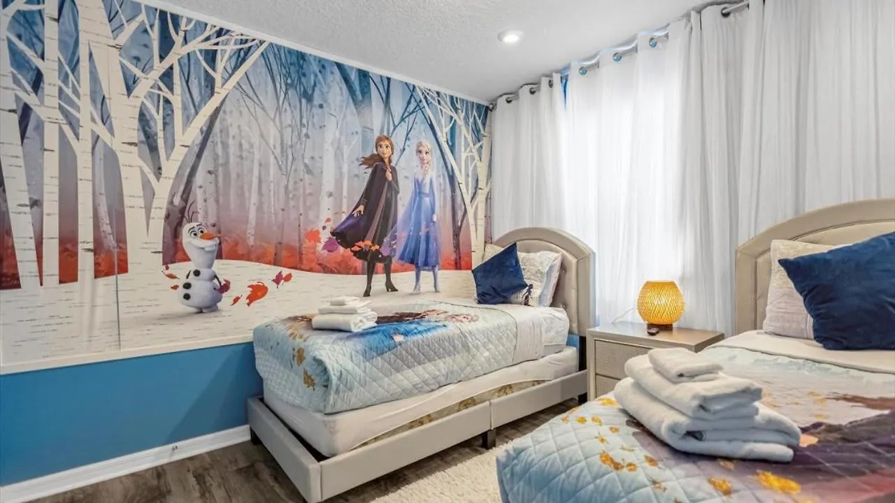 Summer Getaway - 7br With Private Pool By Disney! Holiday home